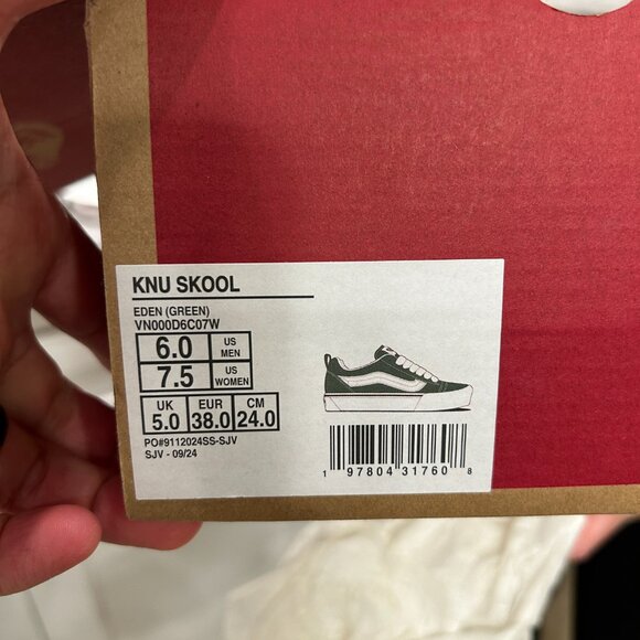 Vans Knu Skool Eden Green Sneakers – Women’s 7.5 / Men’s 6 – New in Box